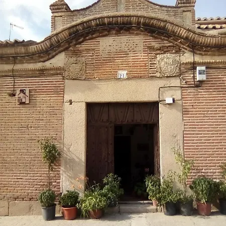 Casa Dela Capilla - La Sinagoga Judia * מדריגאל דה לס אלטס טורס